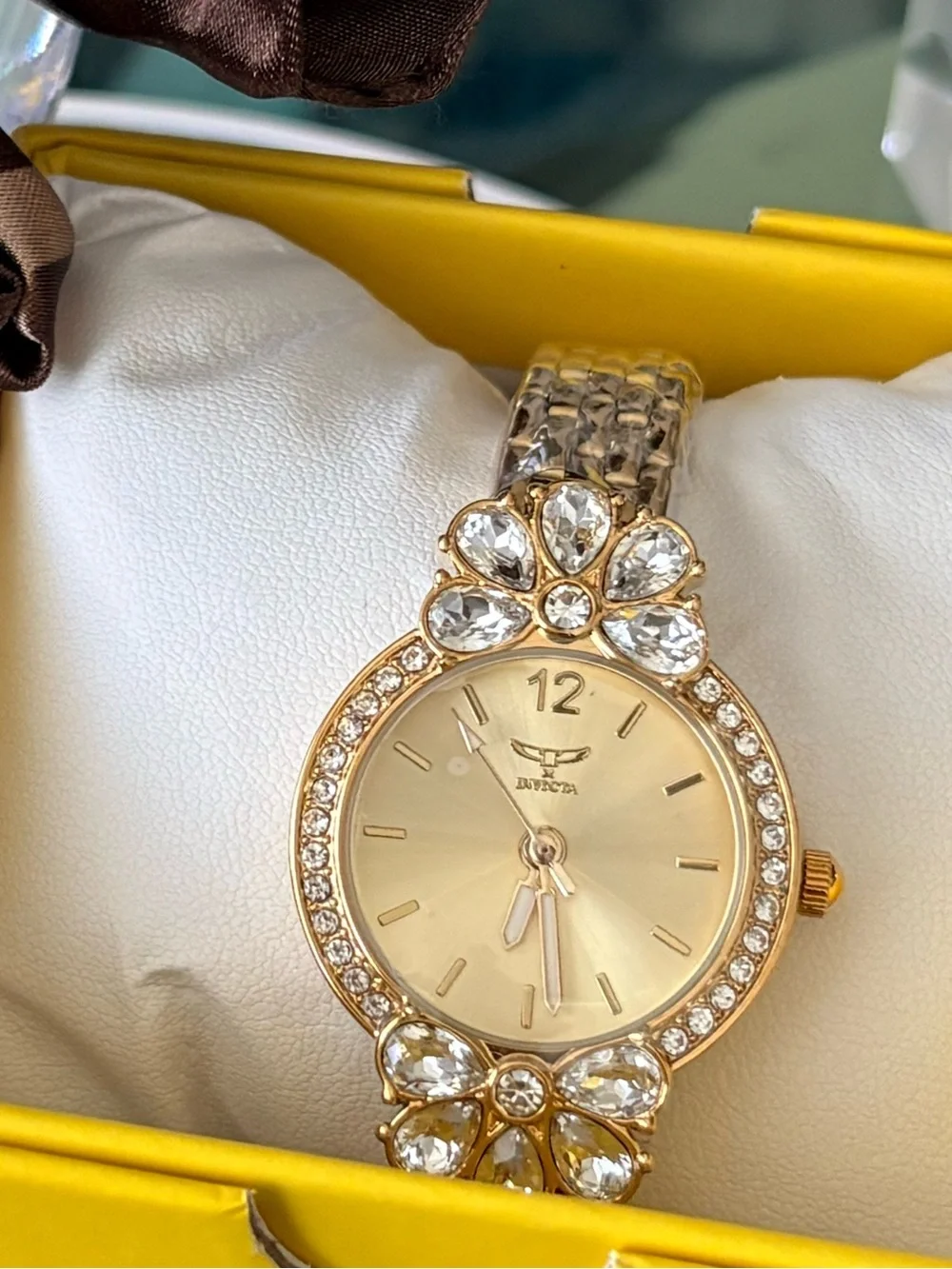 Invicta nwt stylish