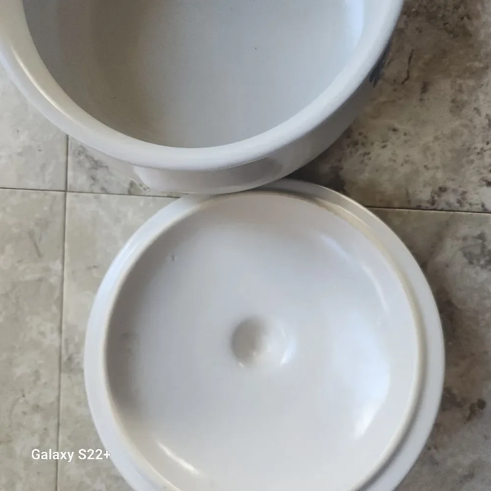 Pfaltzgraff yorktowne 2qt
