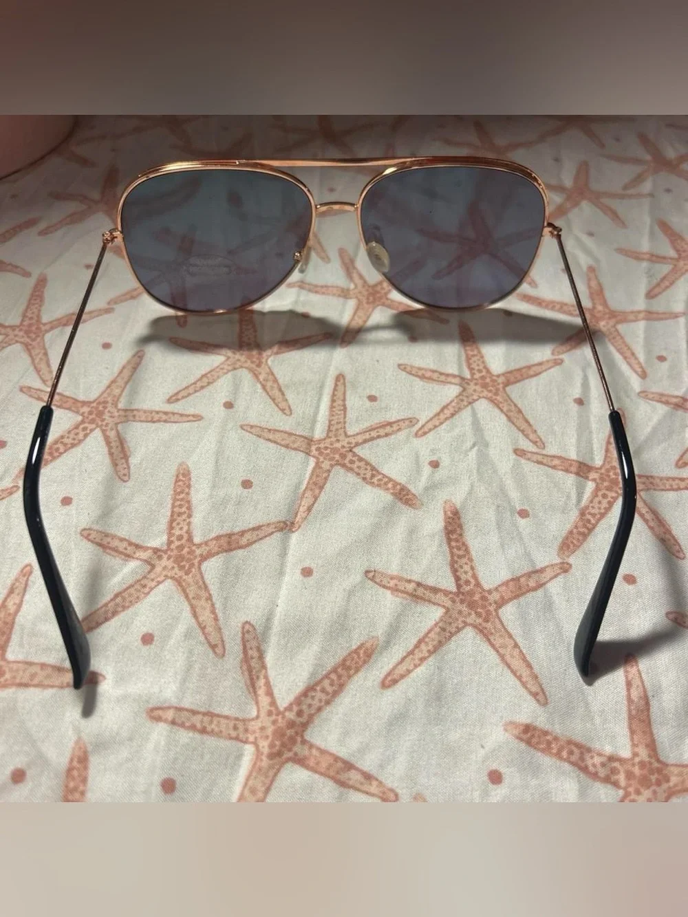 No brand classic aviator