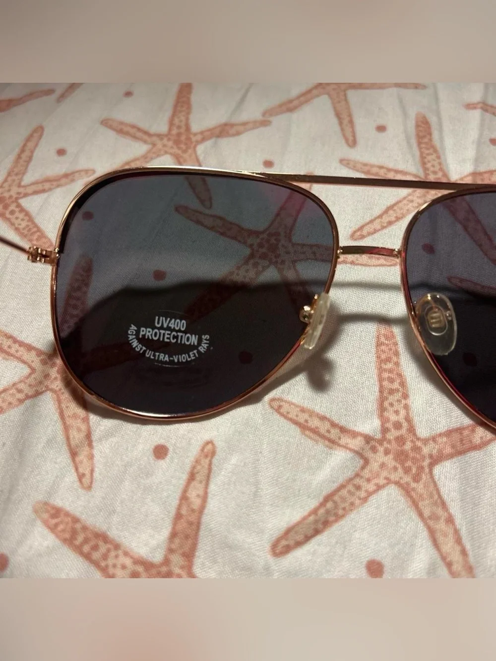 No brand classic aviator