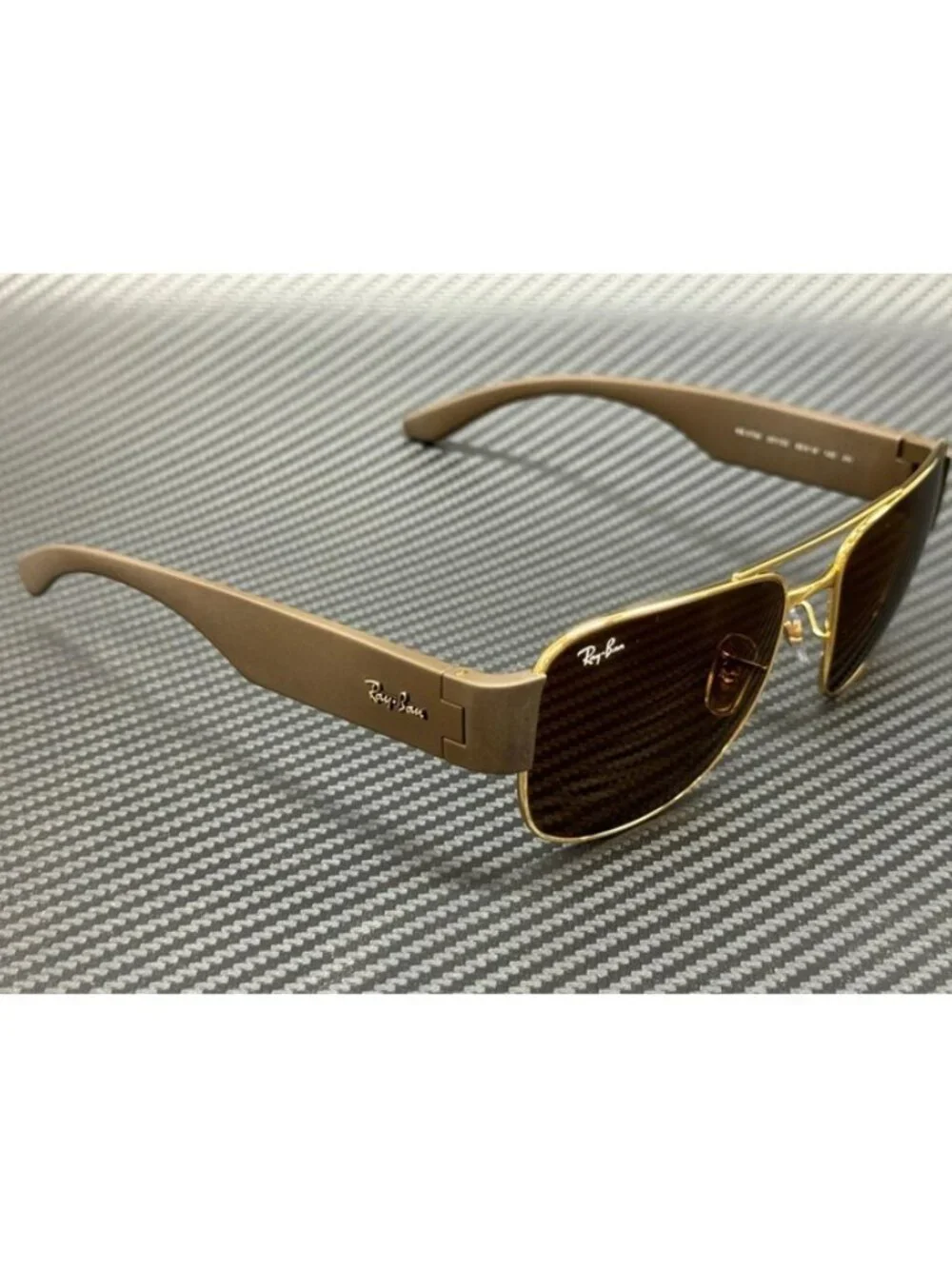 Ray-Ban new tags
