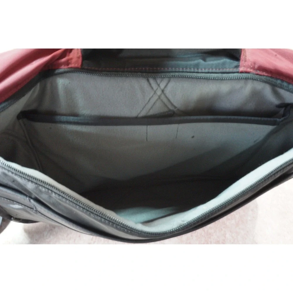 Timbuk2 classic messenger