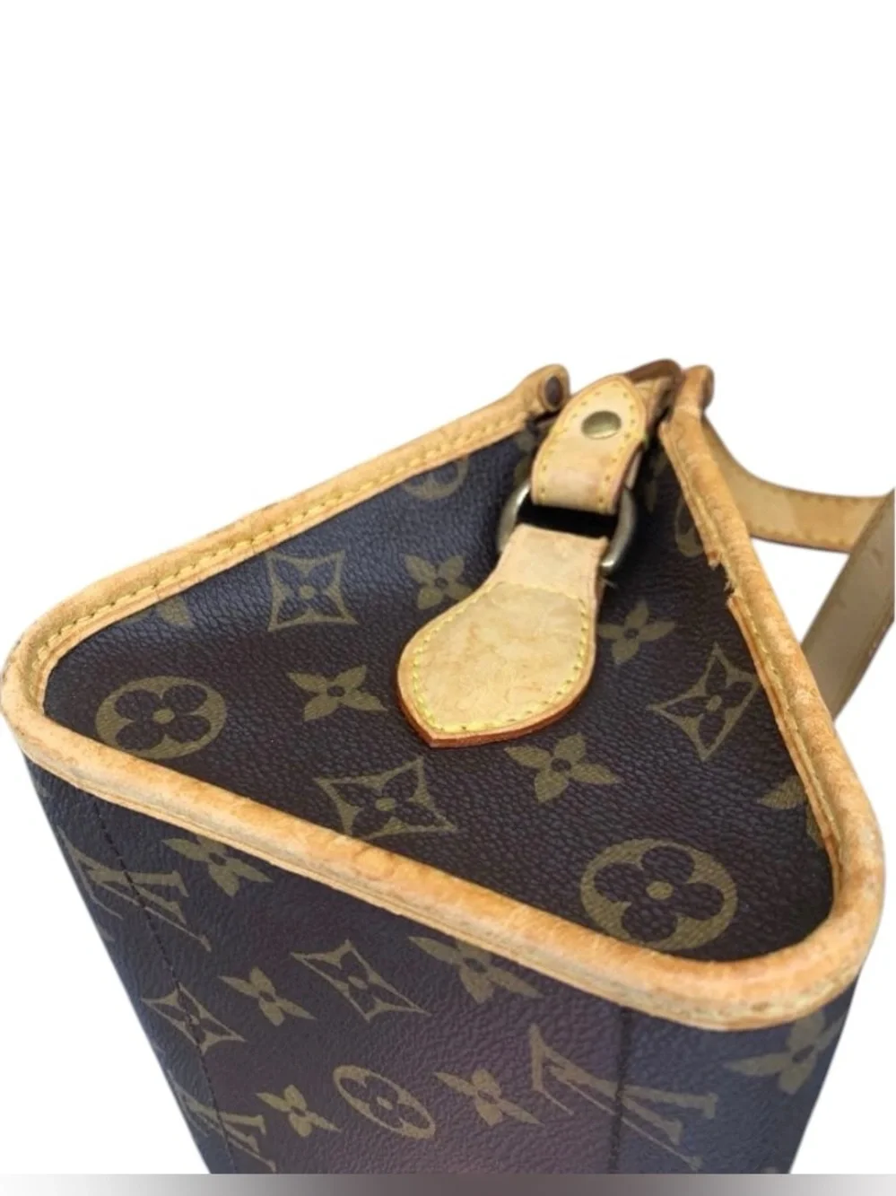 Louis Vuitton read description