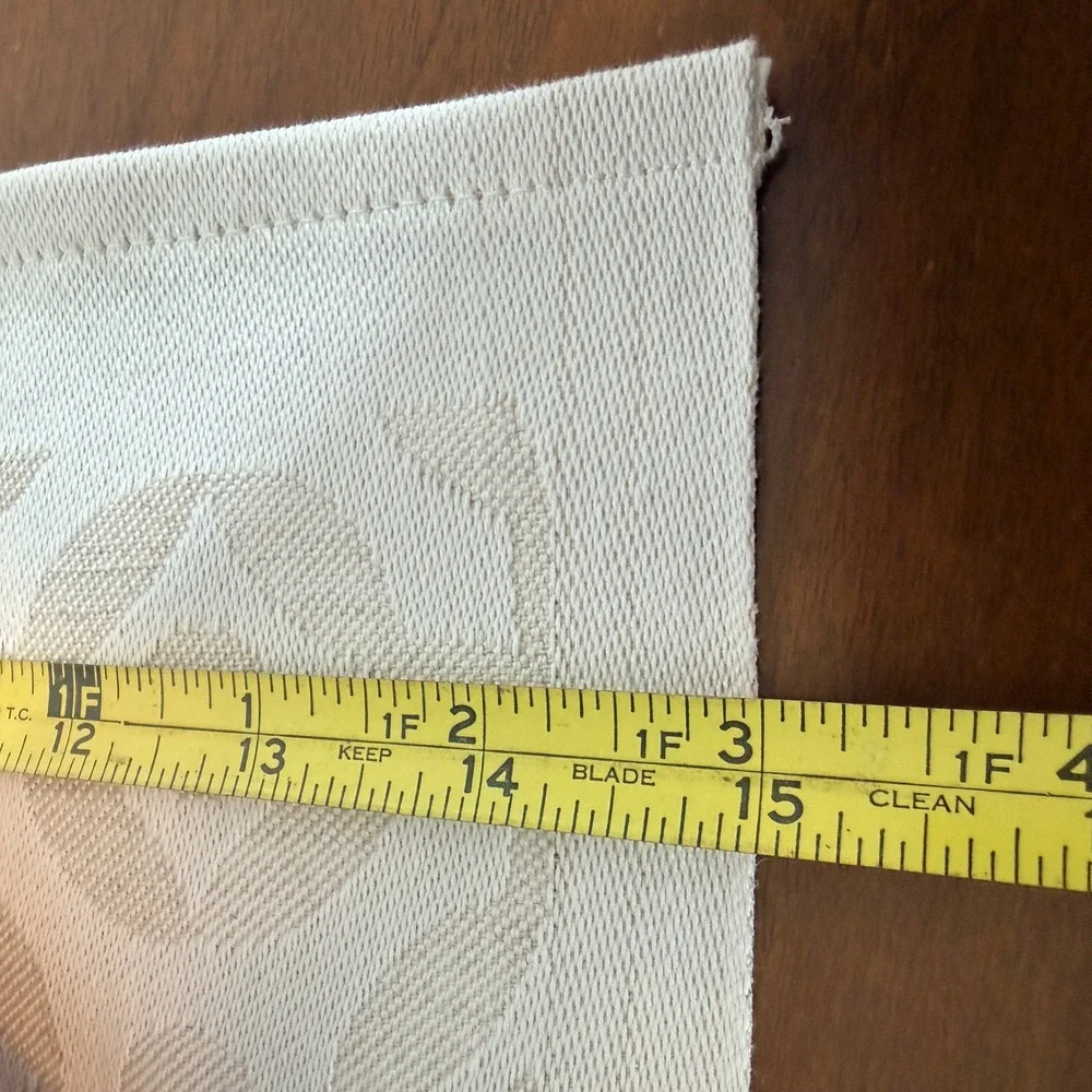 Ekelund table runner