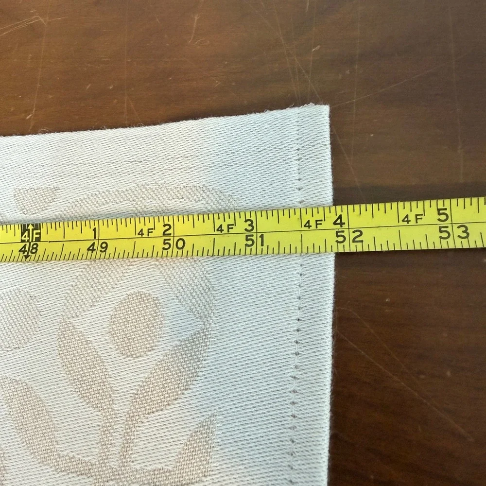 Ekelund table runner