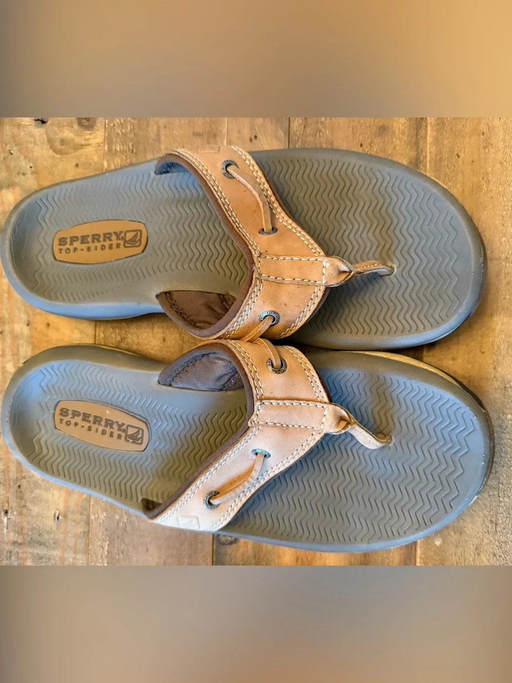 Sperry Tan Leather Thong Sandals with Gray Footbed