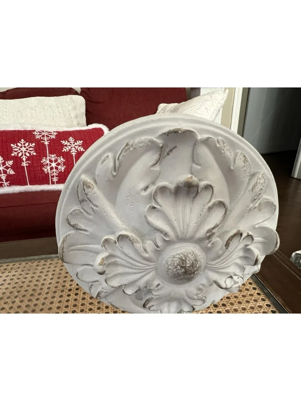 N/A ornate acanthus