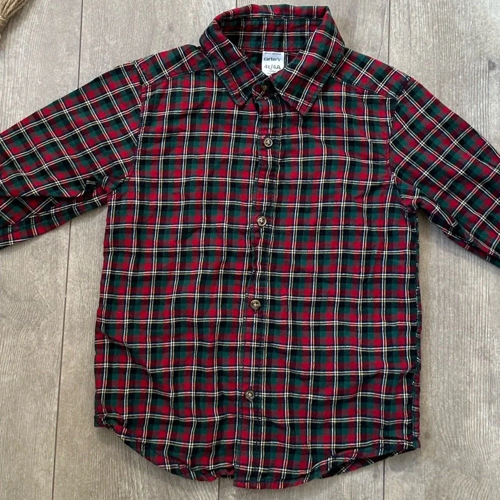 Carter’s 4T Toddler boy’s Plaid button down collared Shirt - Red and Green