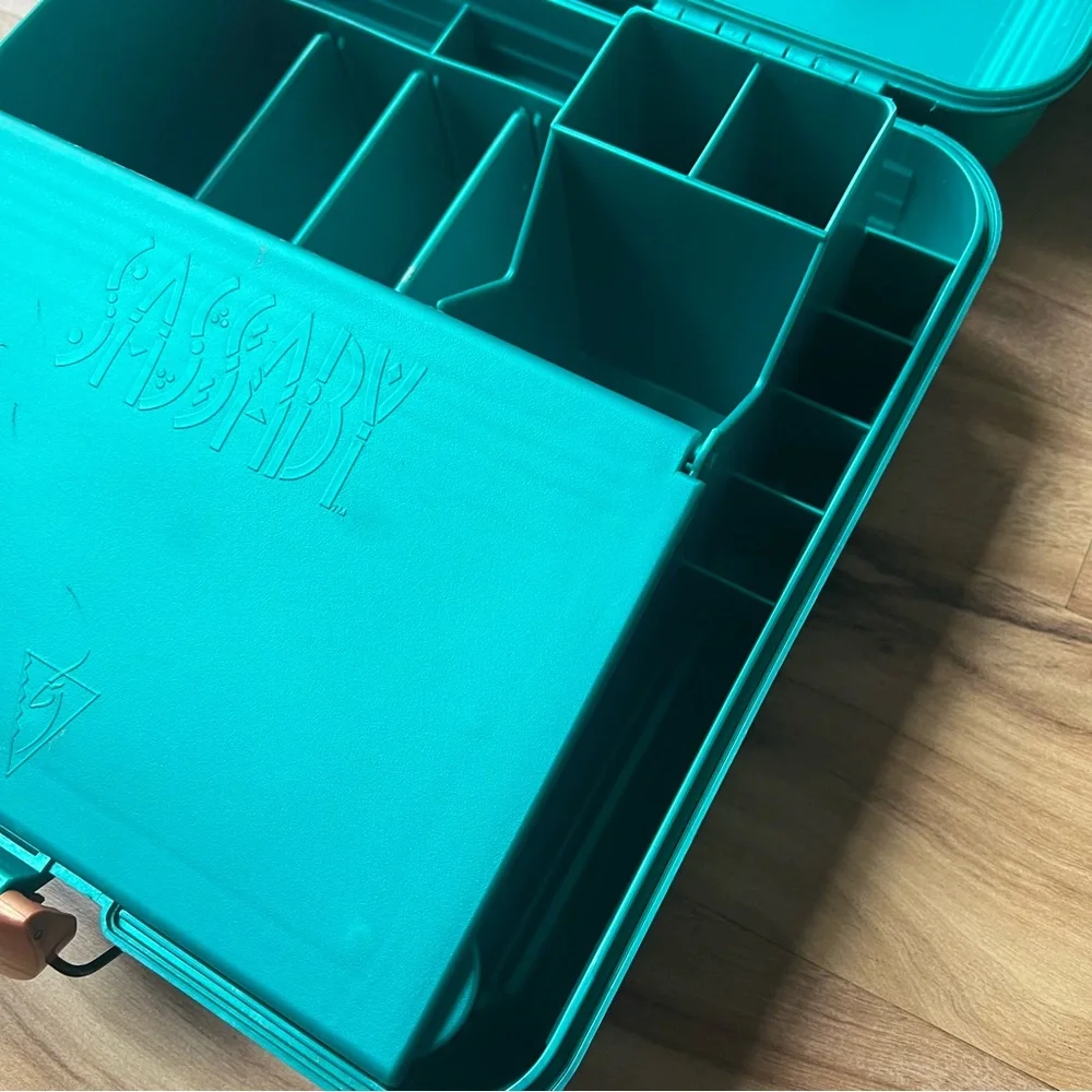 Sassaby this box