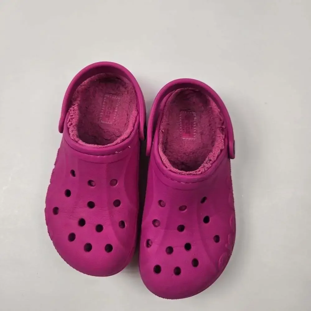 CROCS comfortable stylish