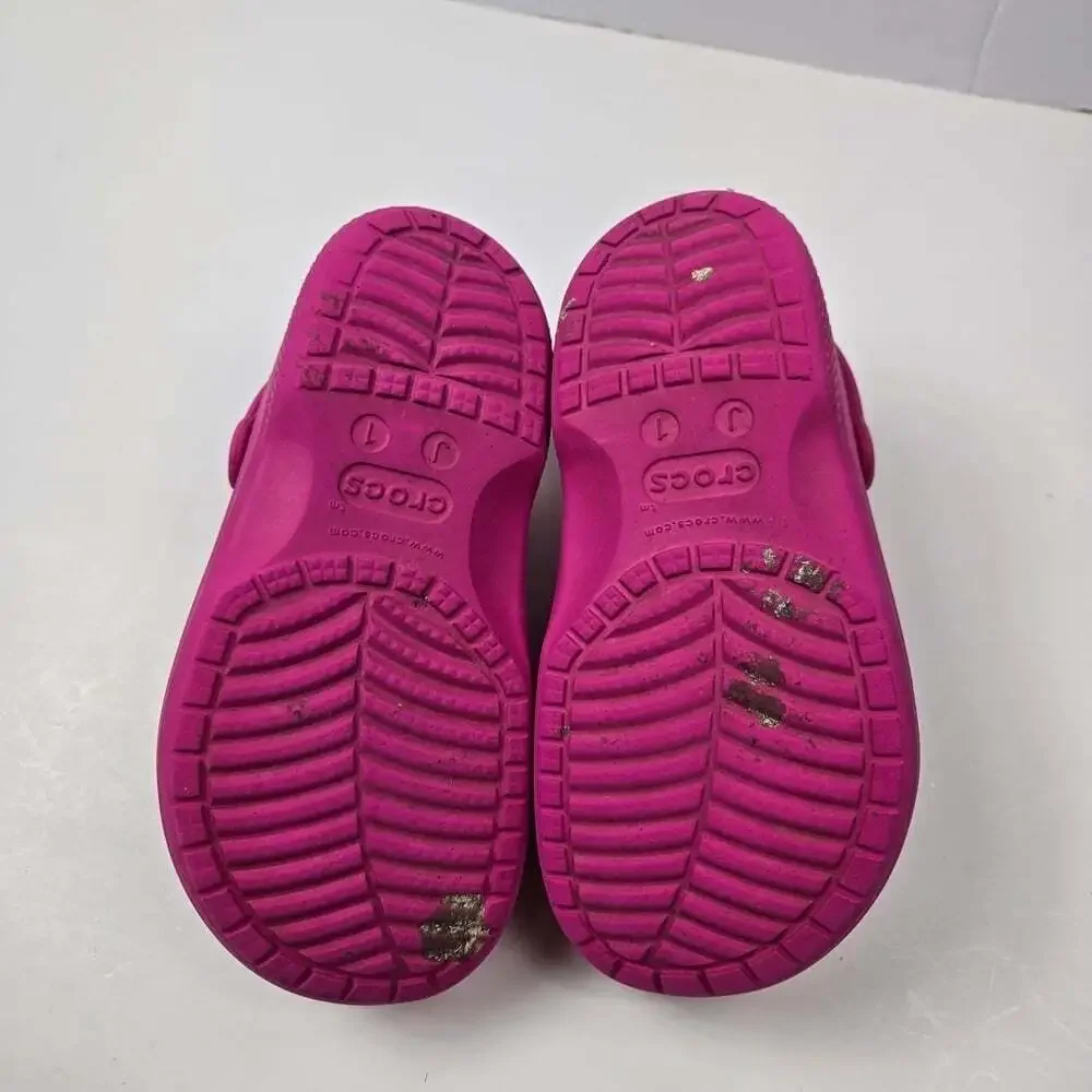 CROCS comfortable stylish