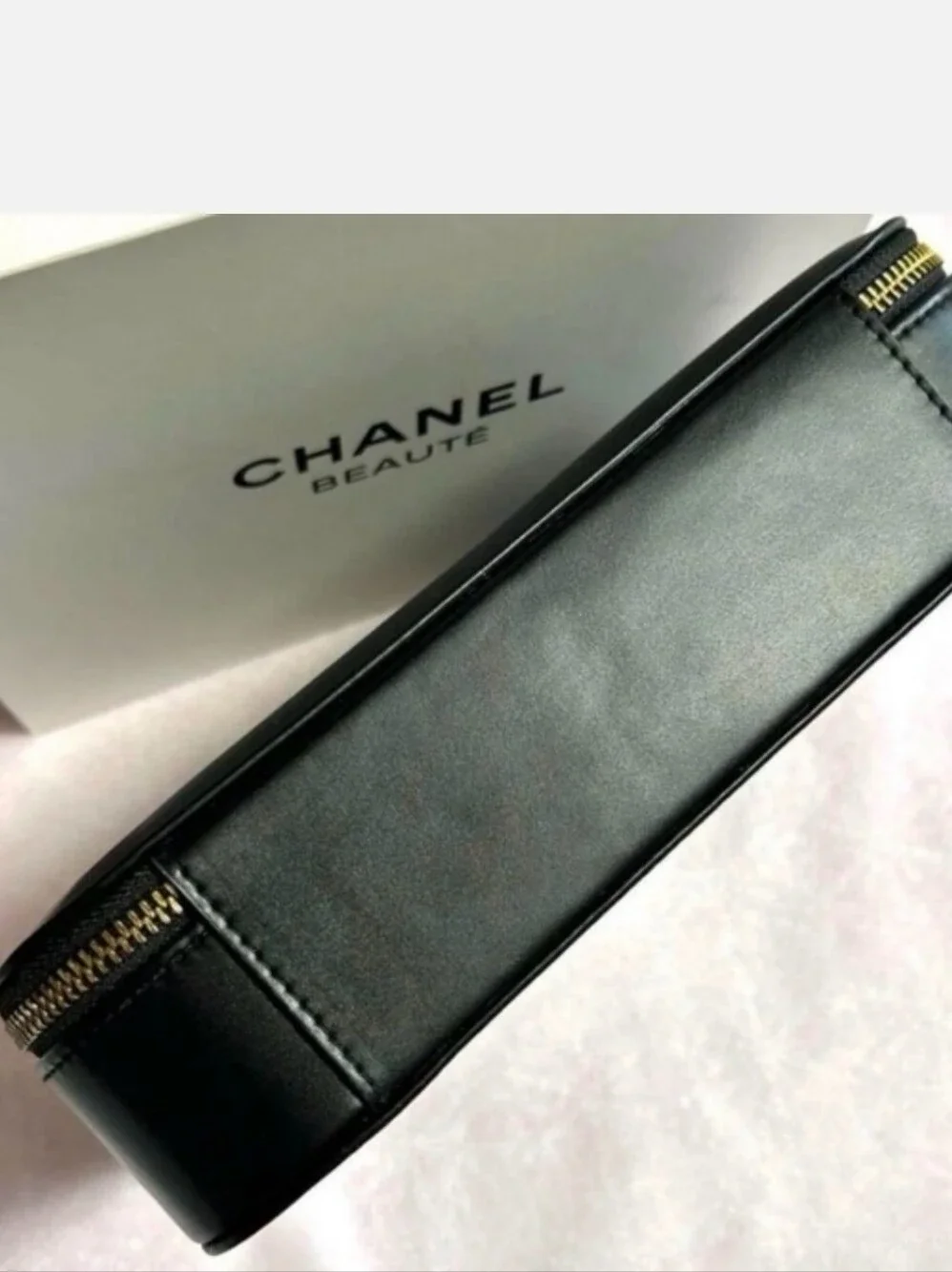 CHANEL large beaute