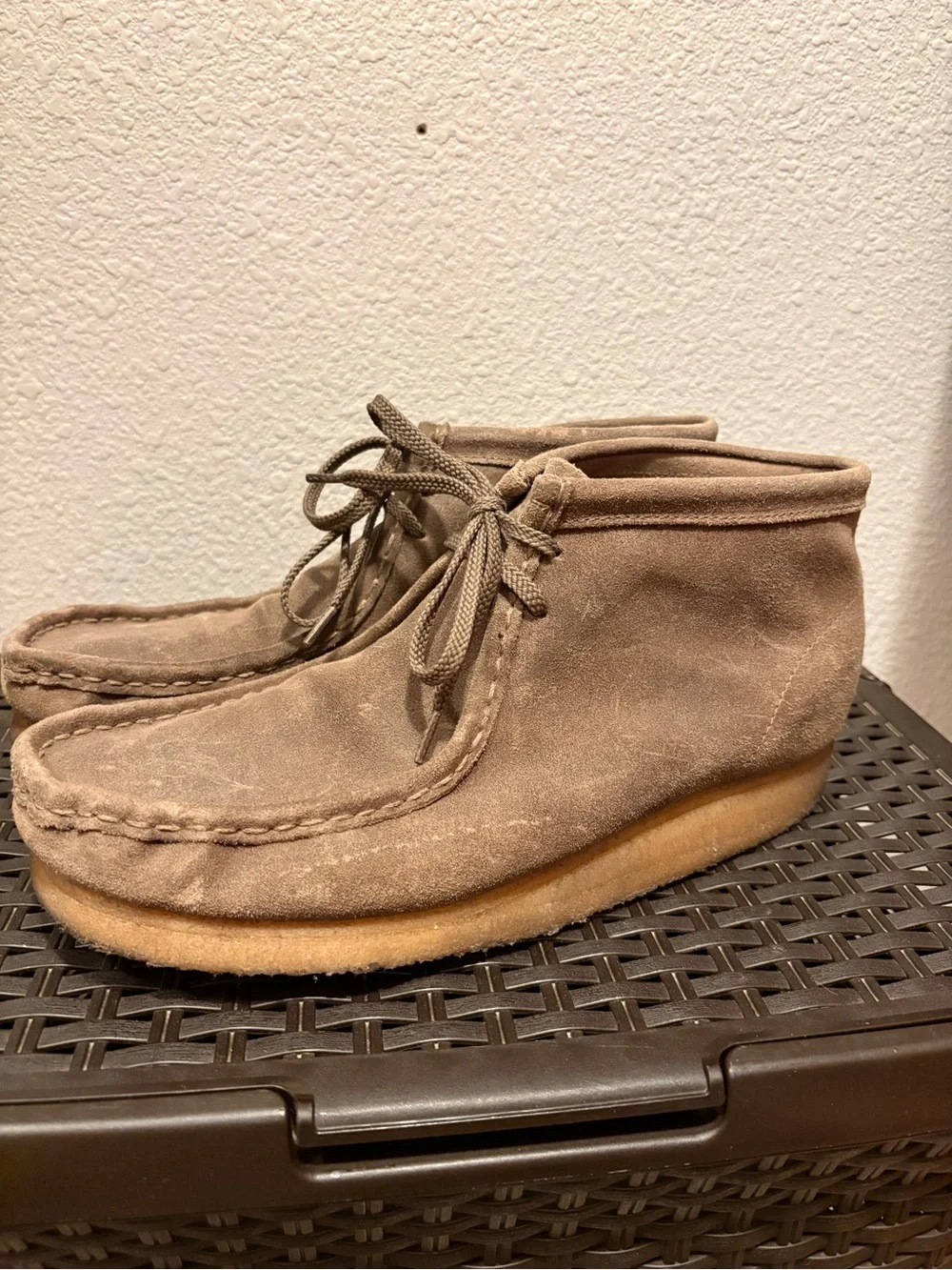 Clarks classic chukka