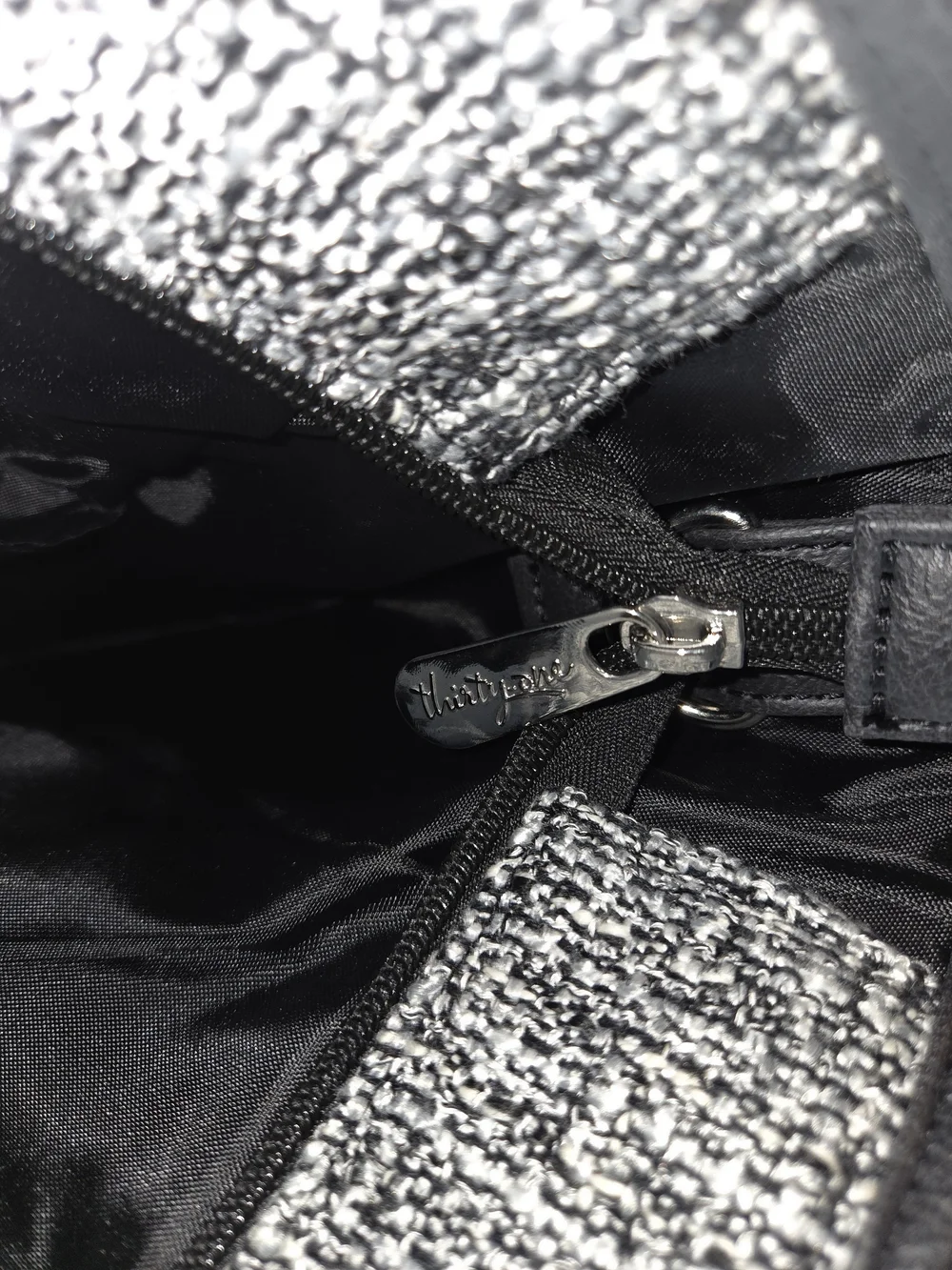 thirty-one laptop pockets