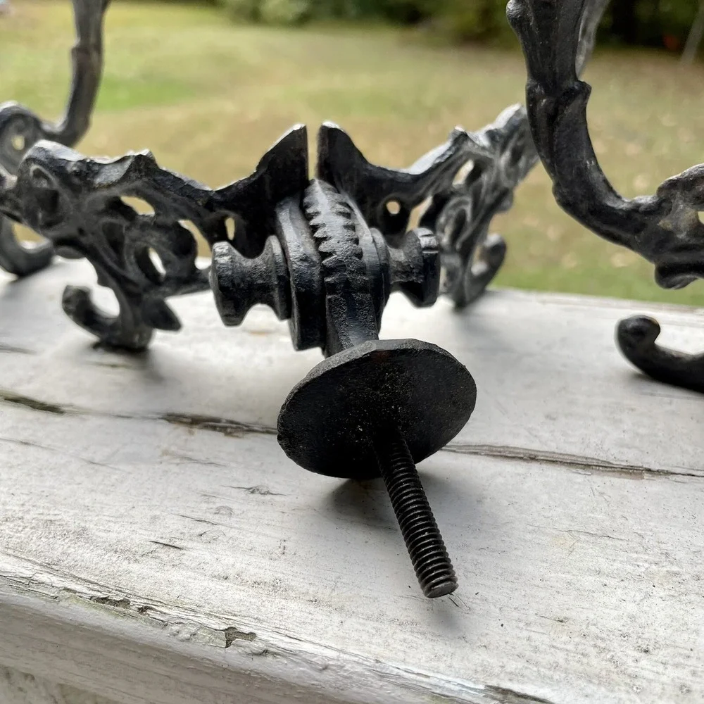 N/A screws normal