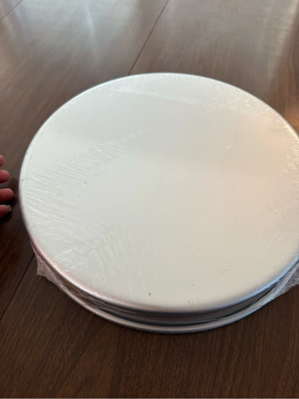 Wilton Round Cake Pans — Silver Aluminum