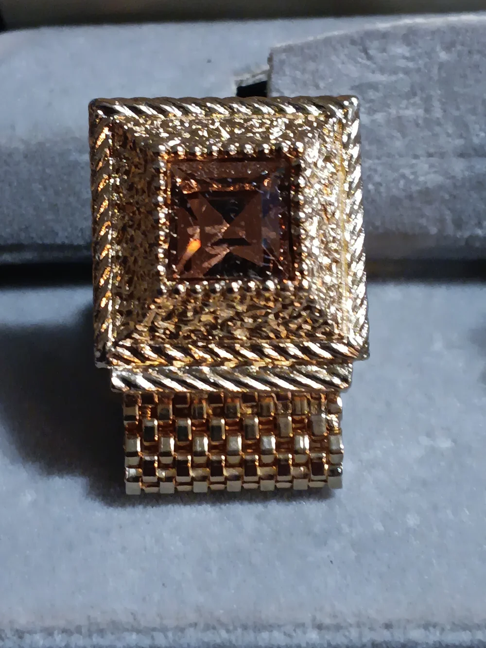 SWANK gold tone