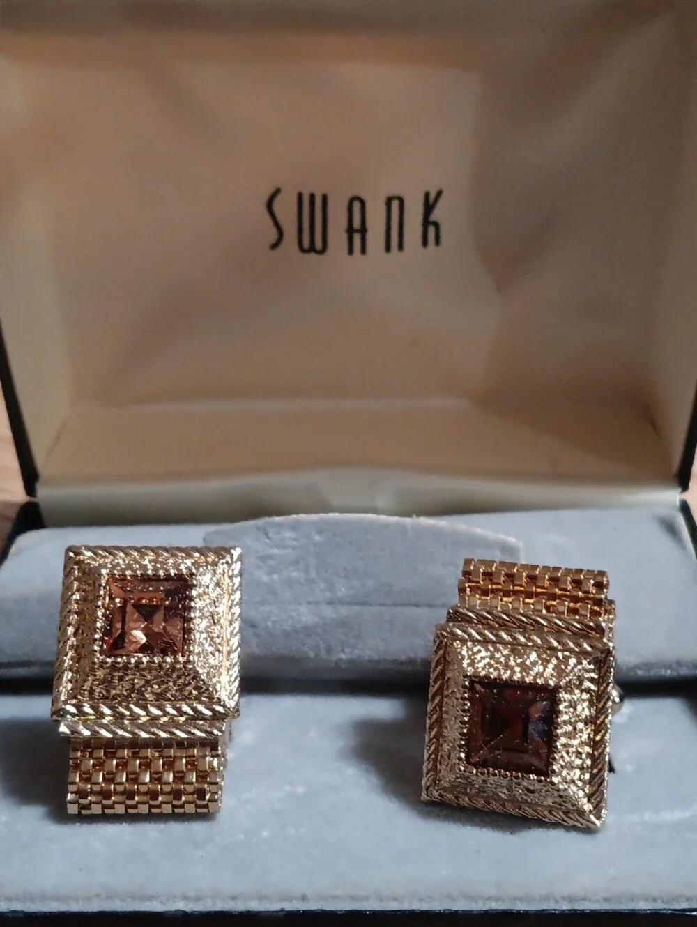 SWANK gold tone