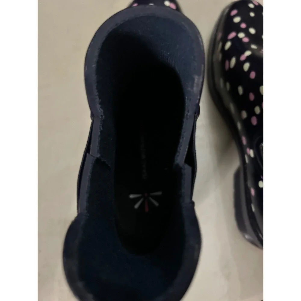 Isaac Mizrahi logo blue