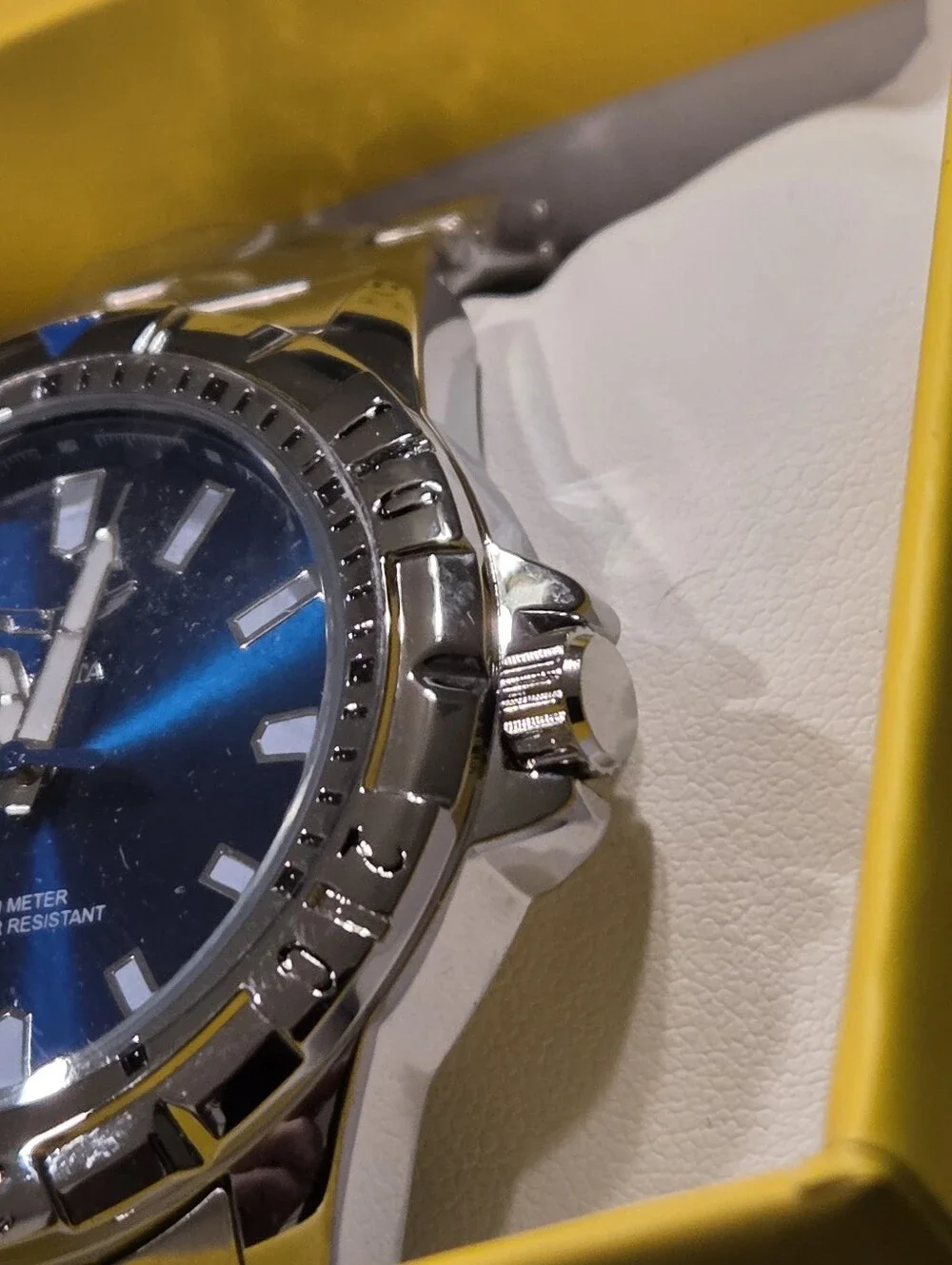 Invicta comes width