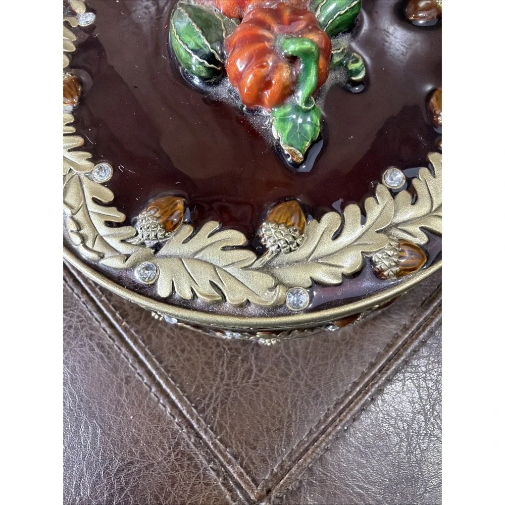 N/A deep top motif