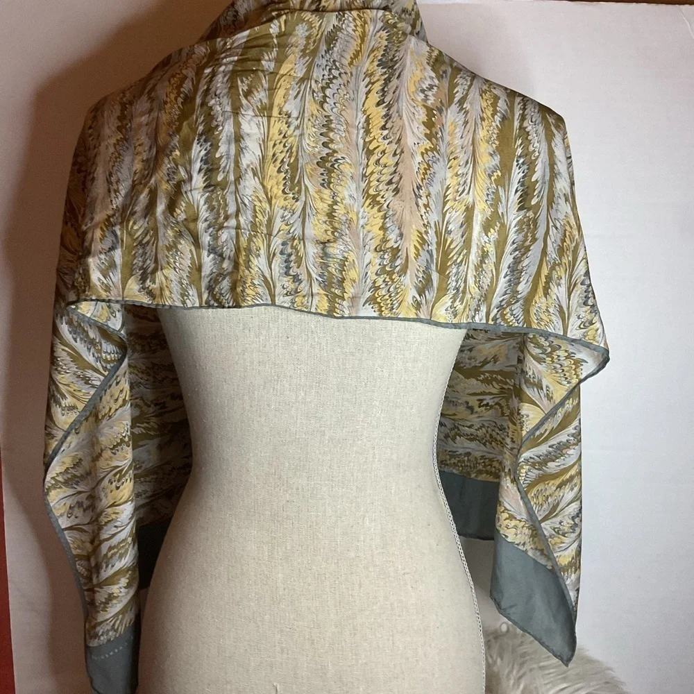Vintage stylish scarf