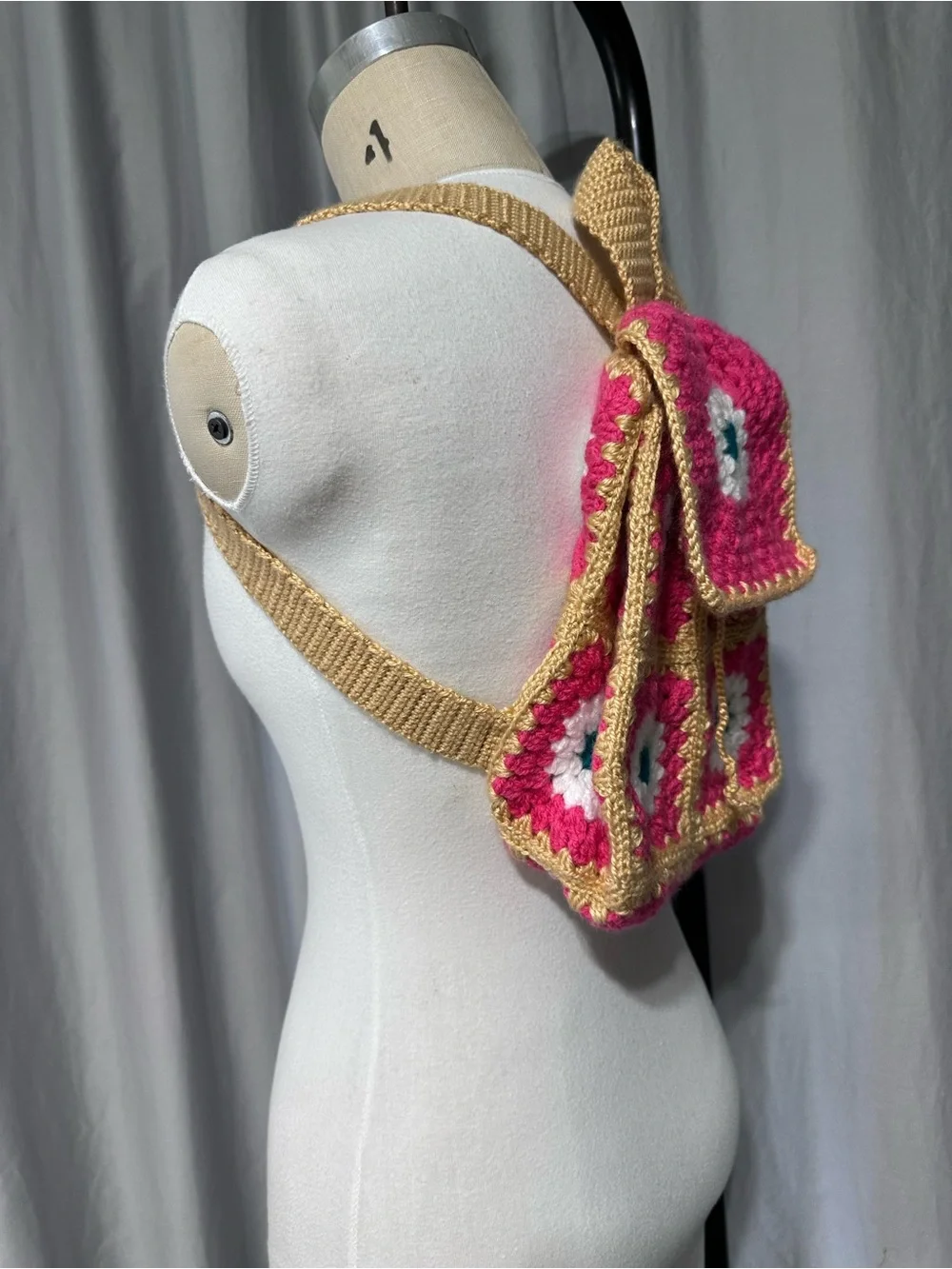 Handmade drawstring gold