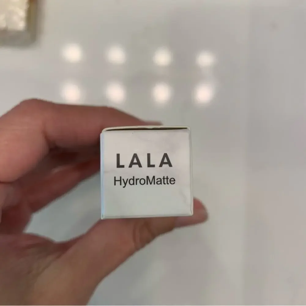 LALA hydromatte lip