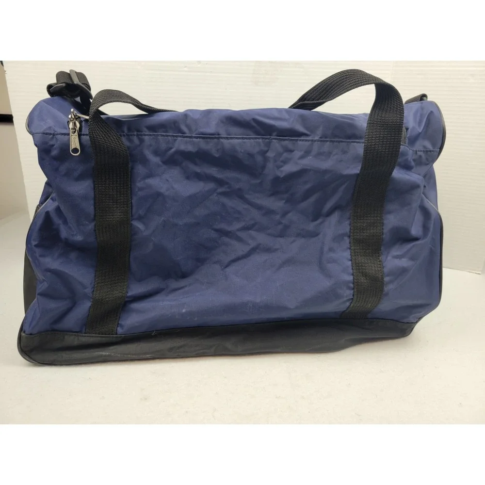 Nike vintage duffle