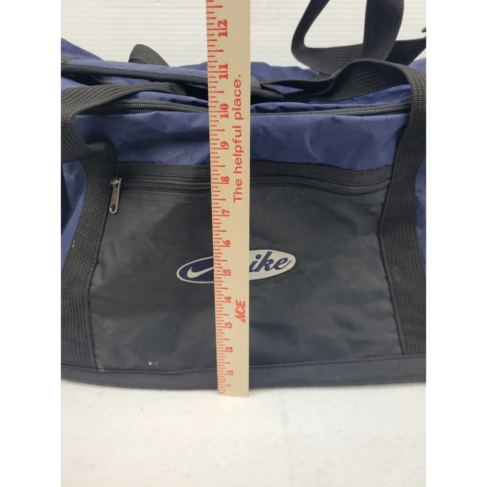 Nike vintage duffle