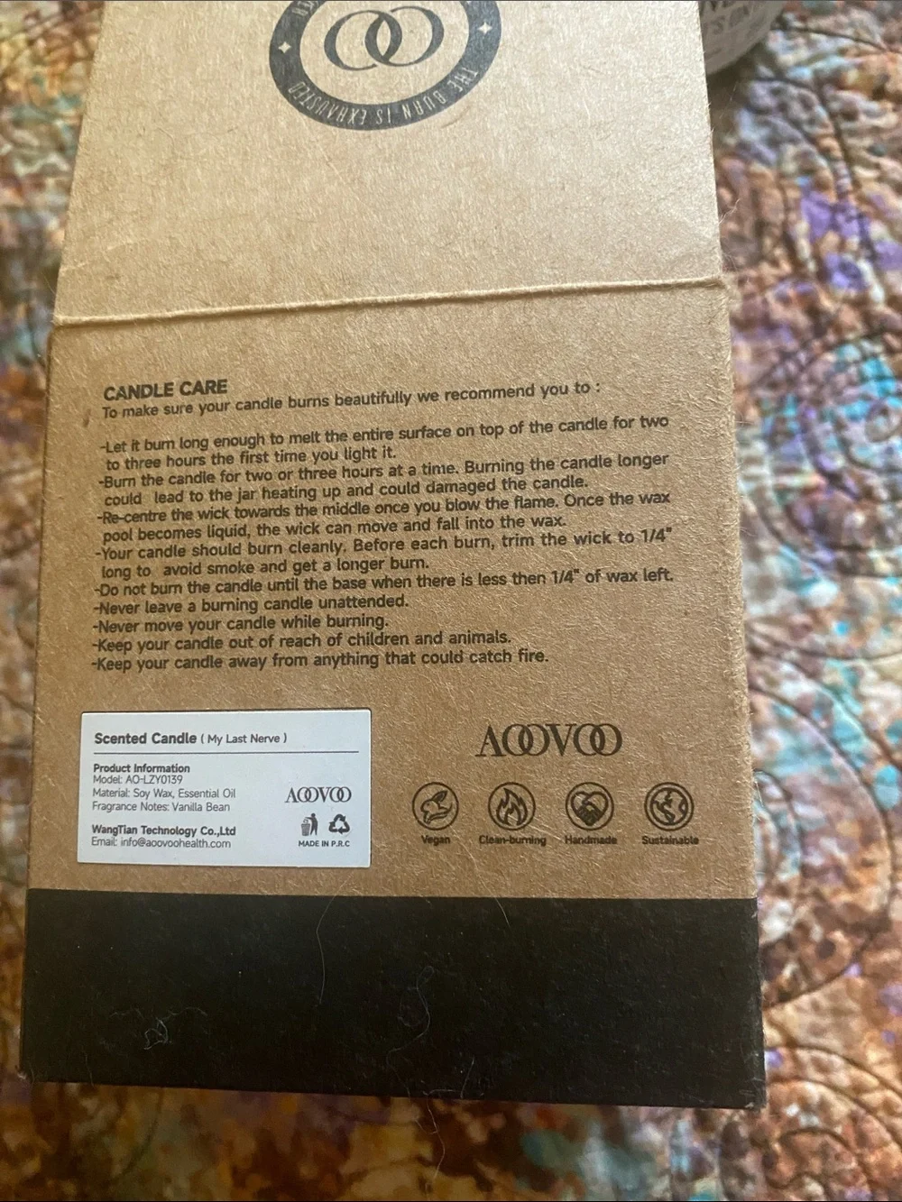 Aoovoo scented candle