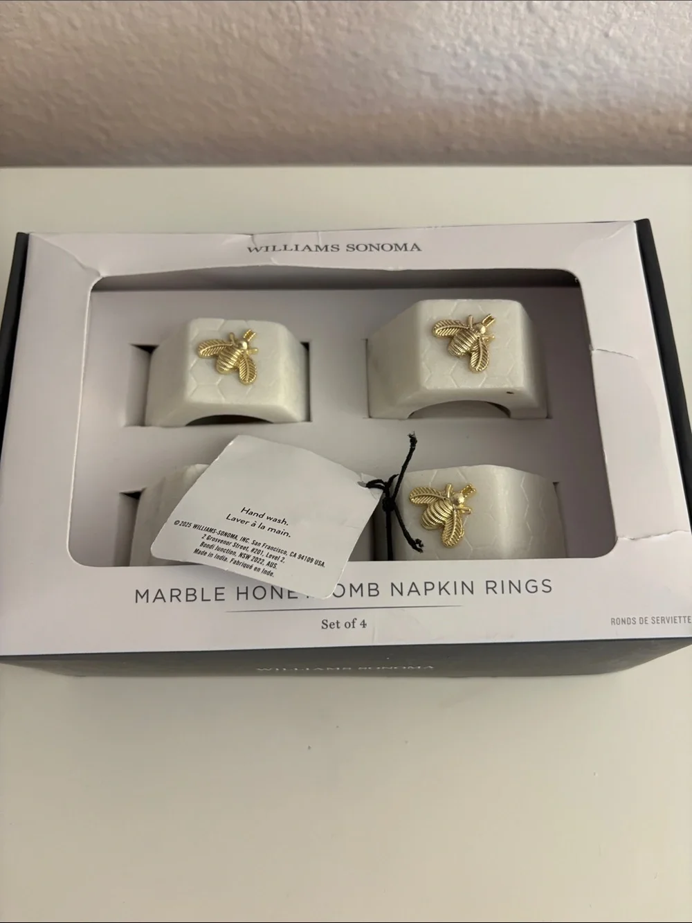 Williams Sonoma settings four texture
