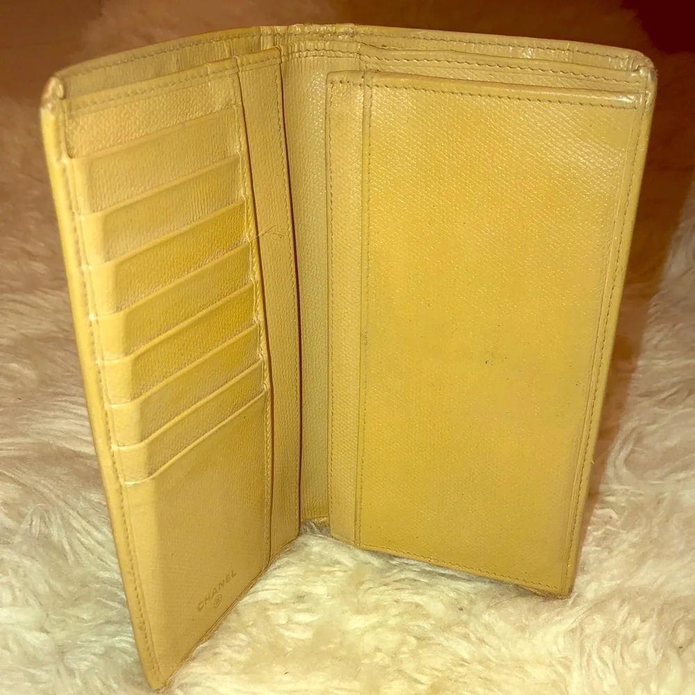 CHANEL Vintage Leather CC Long Bi-Fold Wallet
