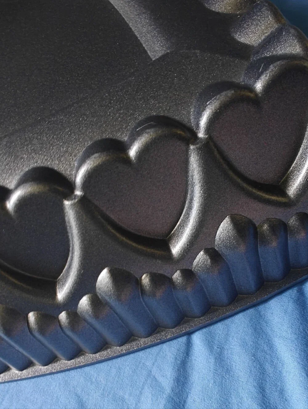 Wilton crown hearts
