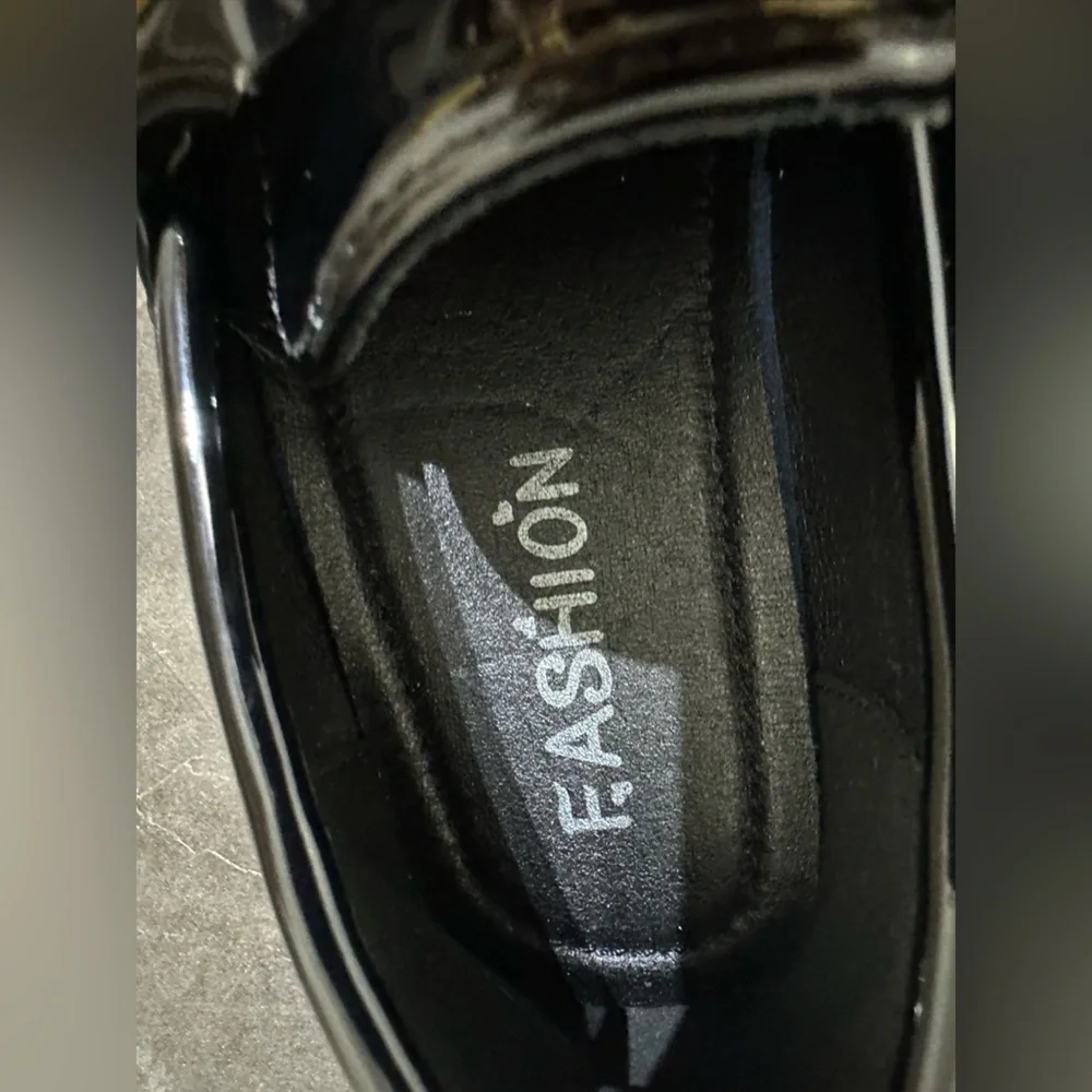 FASHION step out
