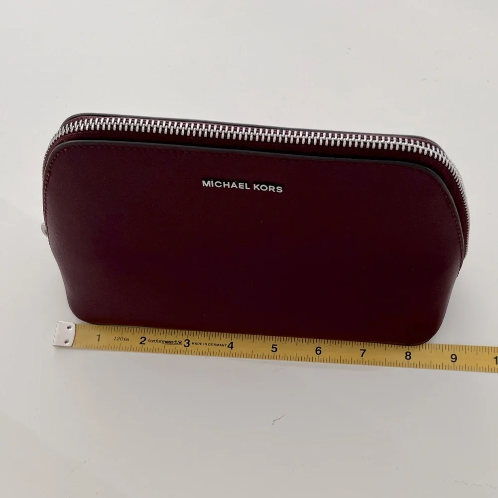 MICHAEL KORS Jet Set Medium Leather Travel Kit New