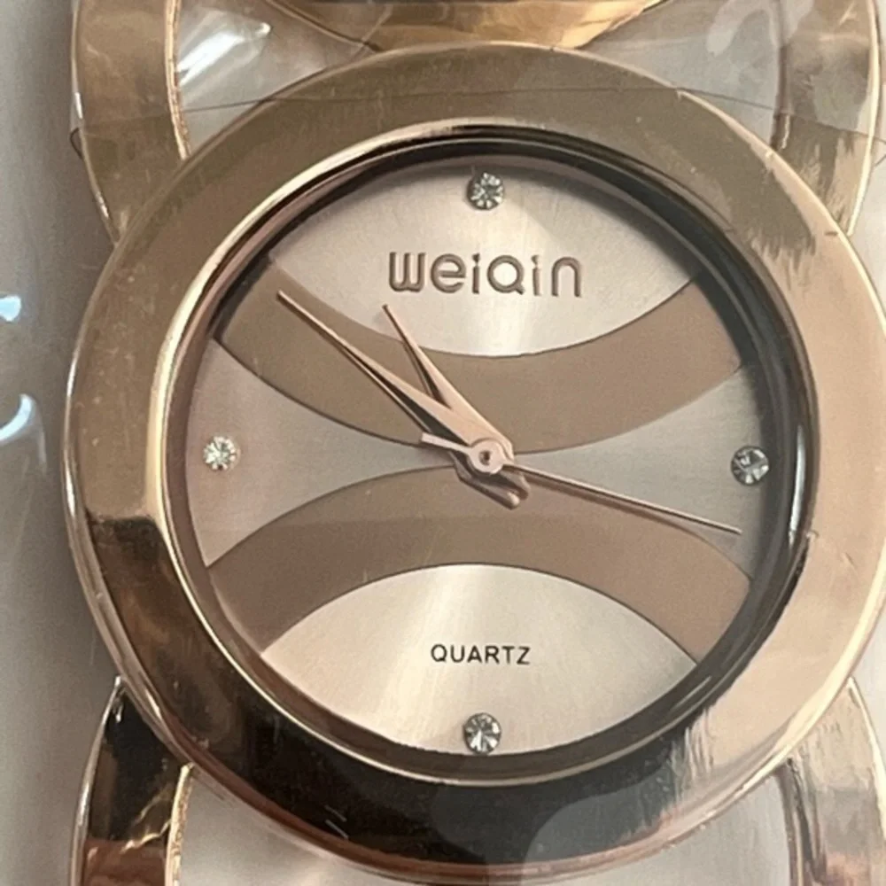 Weiqin Rose Gold‎ Tone Rhinestone Women's Quartz Watch NWT NEEDS BATTERY