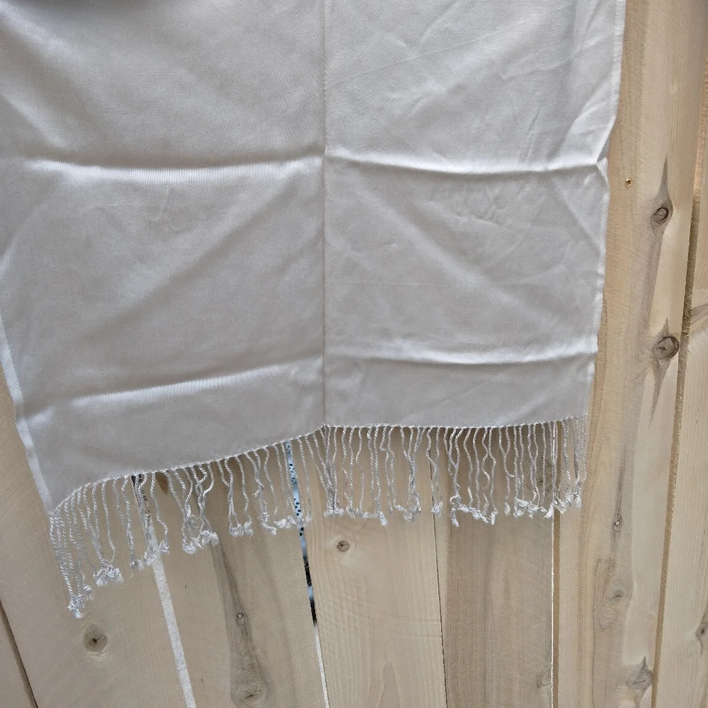Jones New York pashmina made