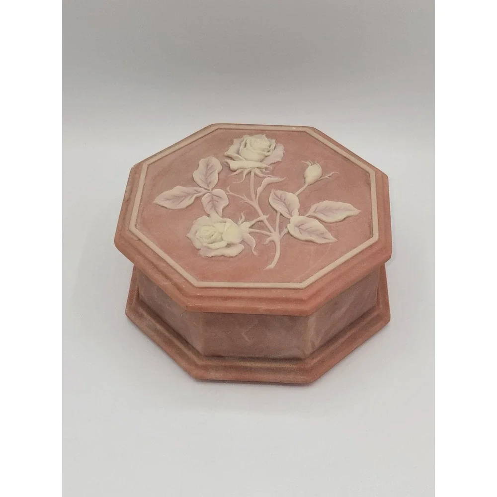 Design Gifts Internl Inc. beautiful vintage