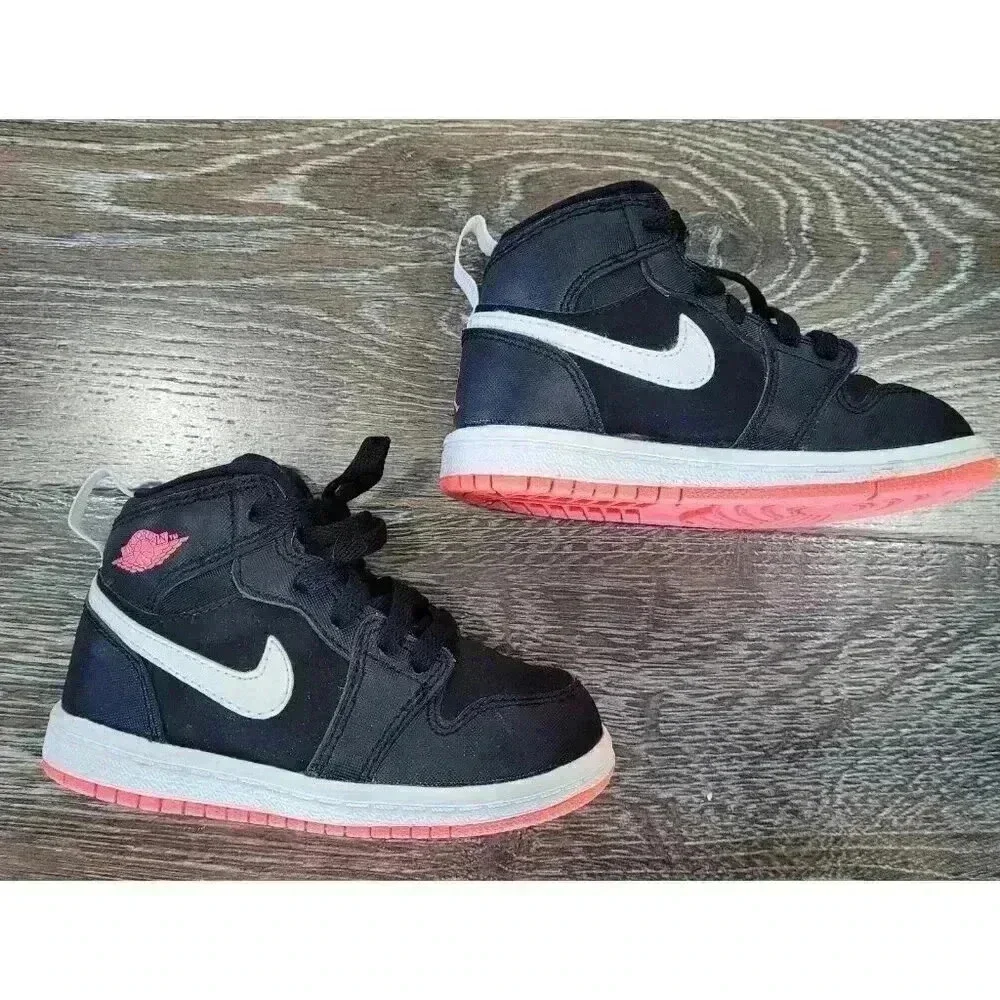 Nike good little