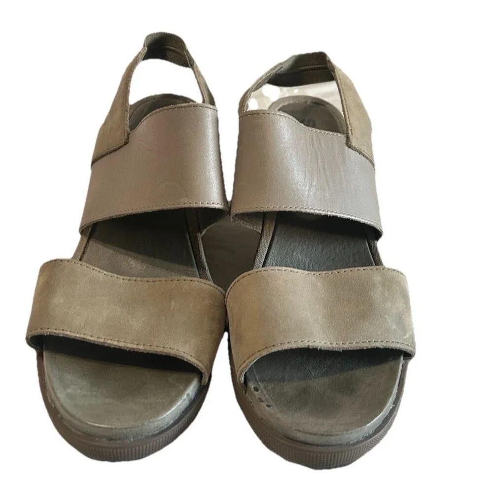 Sorel wedge slingback