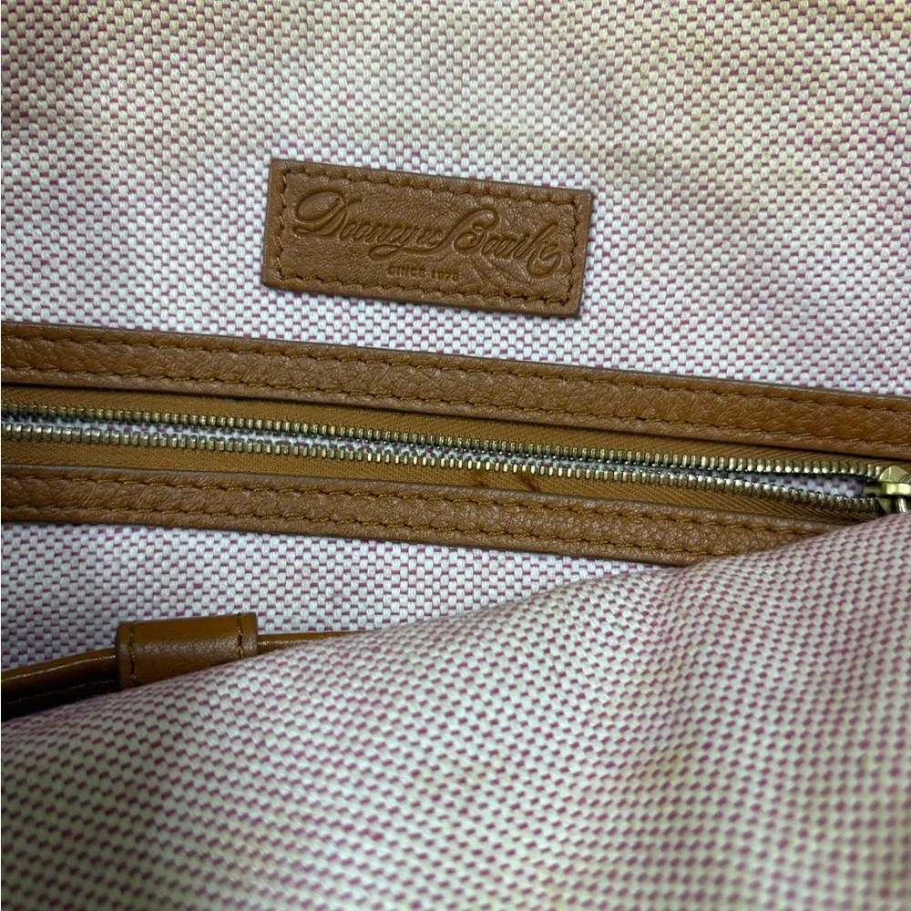 Dooney & Bourke chic leather