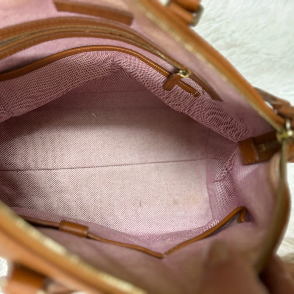 Dooney & Bourke chic leather