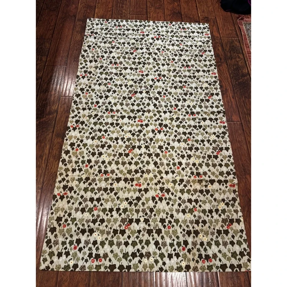 Unbranded vintage leaf