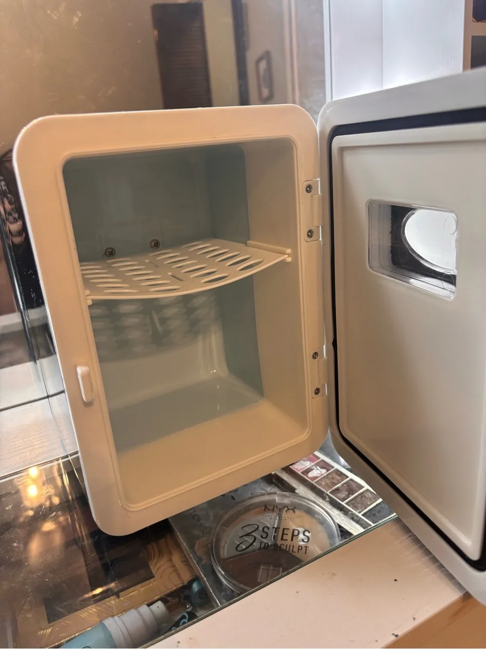Frigidaire branded compact