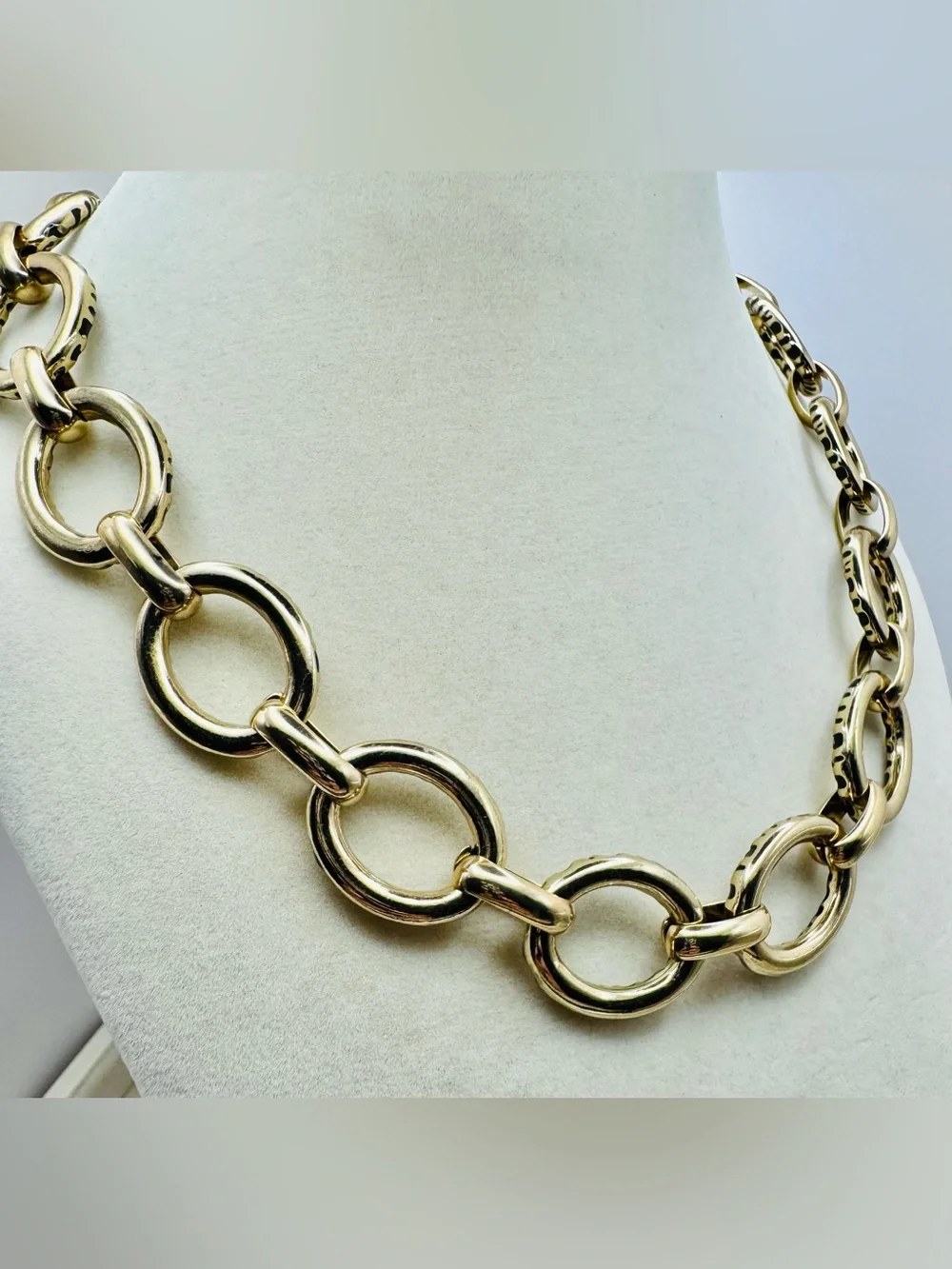 Ann Taylor bold link