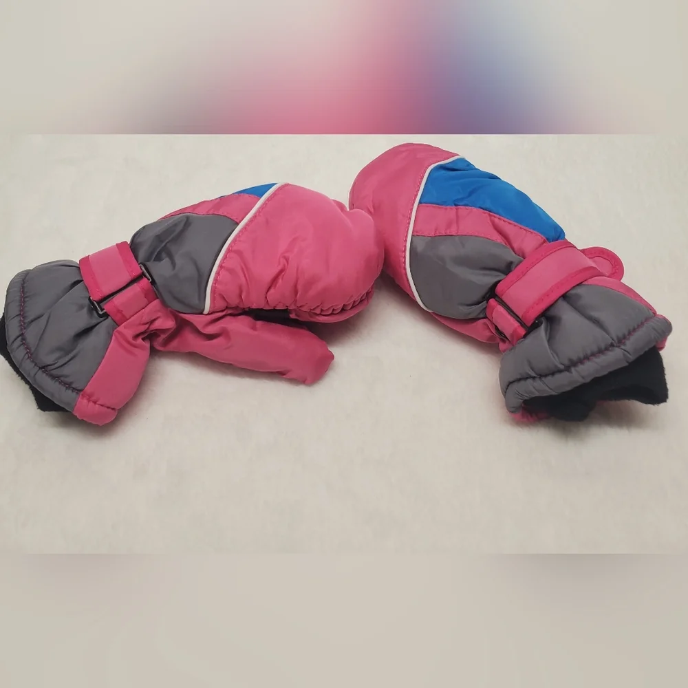 ✨️Kids Pink and Gray Winter Mittens
