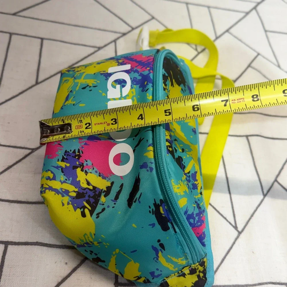 Igloo insulated fanny