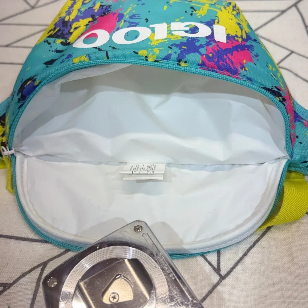 Igloo insulated fanny