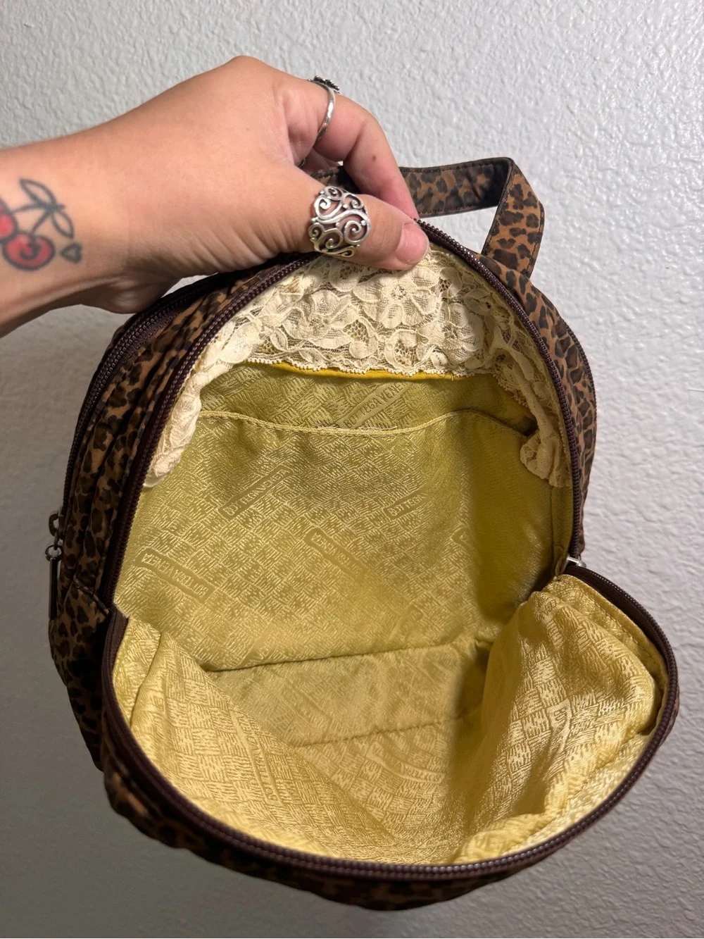 Bottega Veneta very good